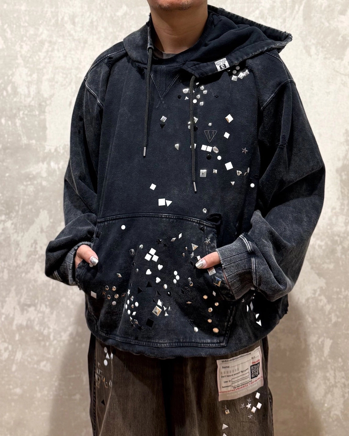 Maison MIHARA YASUHIRO / EMBELLISH BLEACH HOODIE (A15HD561)