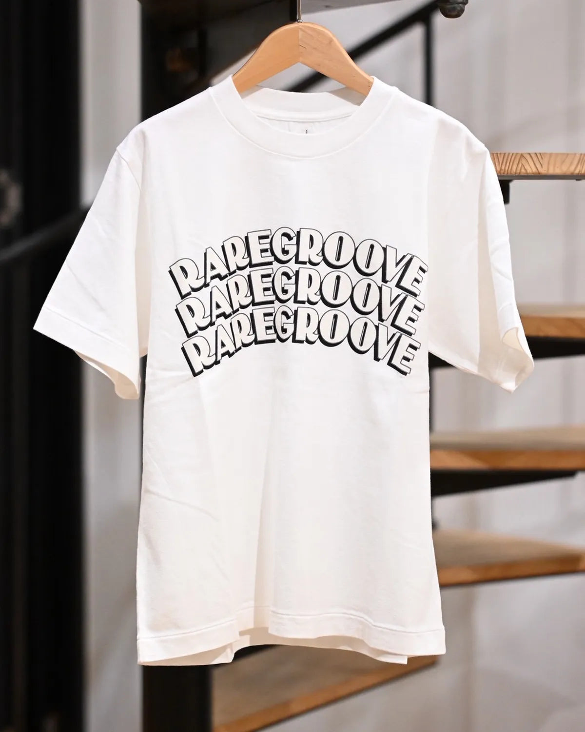 blurhmsROOTSTOCK / RAREGROOVE Print Tee STANDARD (bROOTS25S33S26B)