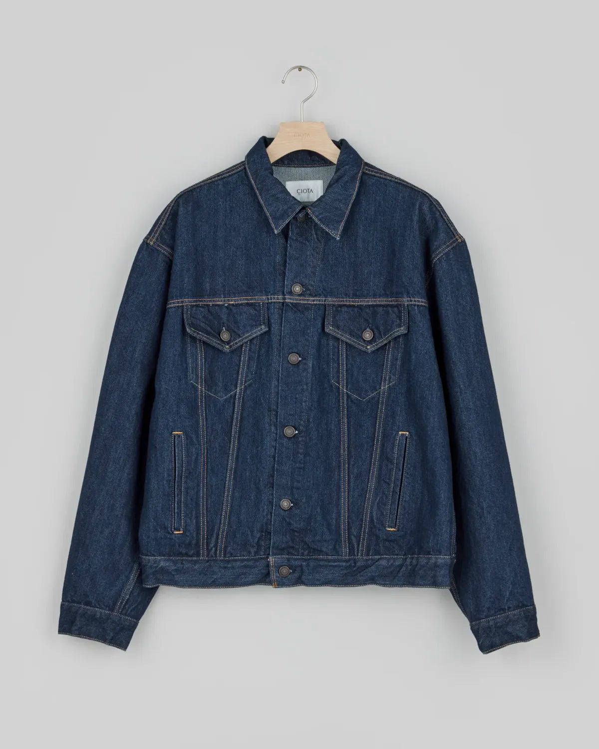 CIOTA の 4ポケットデニムジャケット (JKLM-306-PIDBL-D)