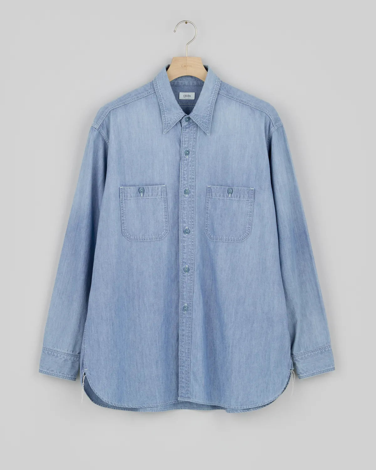 CIOTA の USシャンブレーシャツ (SHLM-124)
