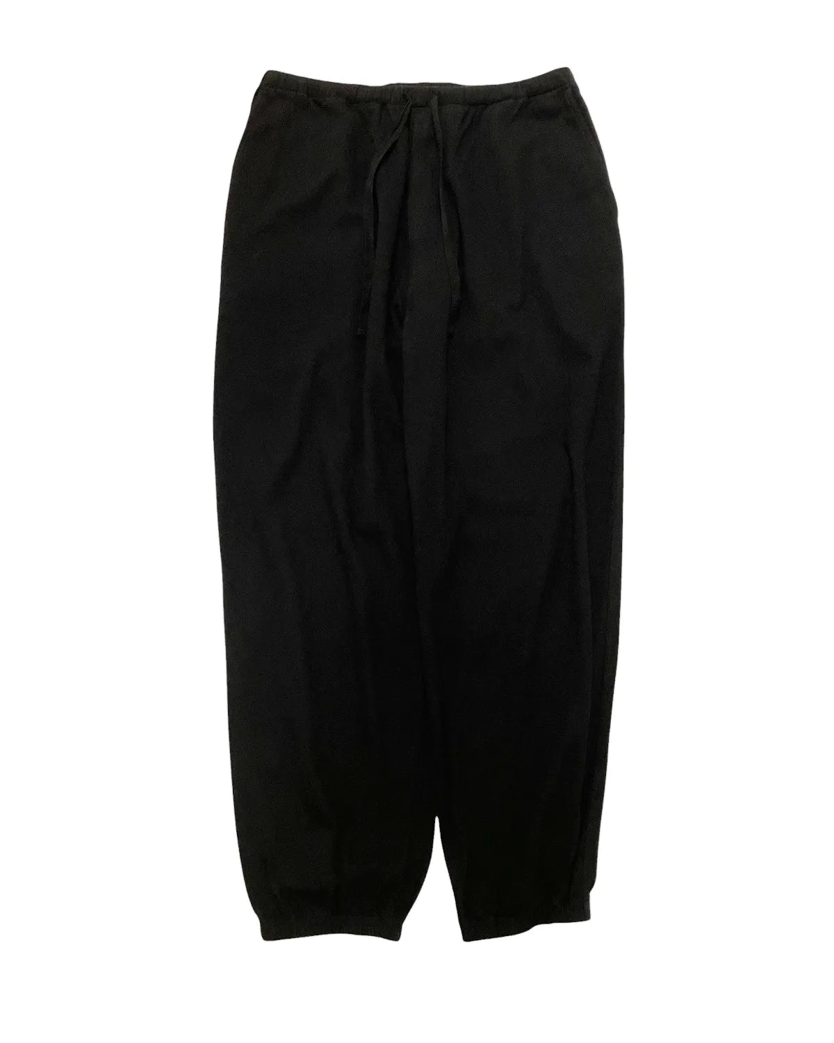 COMOLI の シルクネップ ドローストリングパンツ (B01-03003)