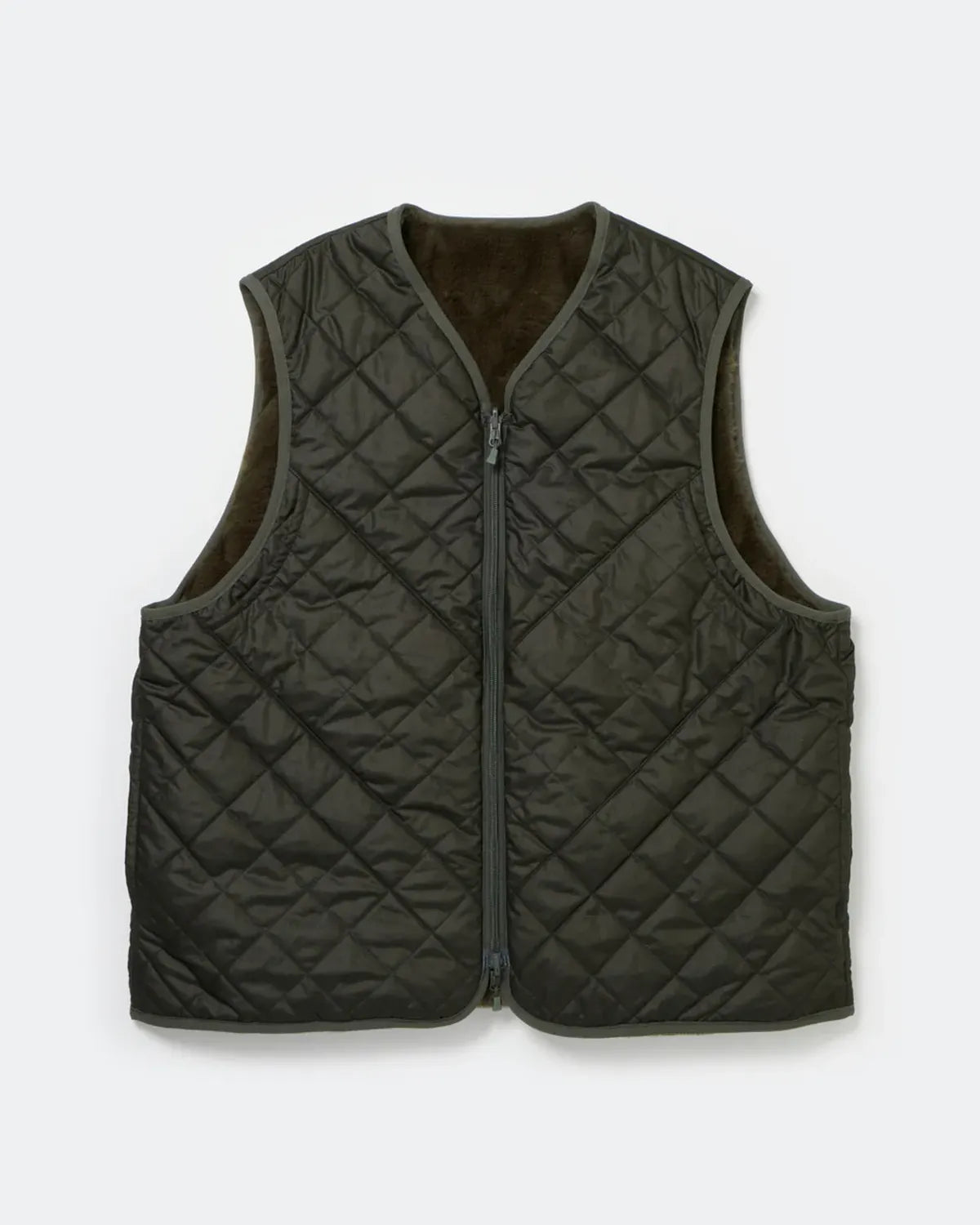 DAIWA PIER39 の TECH REVERSIBLE BRITISH HUNTER FUR VEST (BJ-44025W)