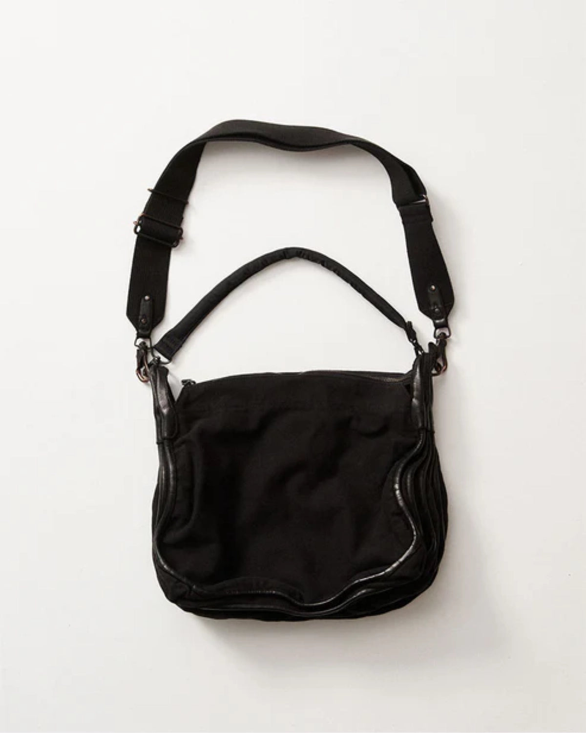DIGAWEL の Hunting bag "garment dye" (DWAA043)