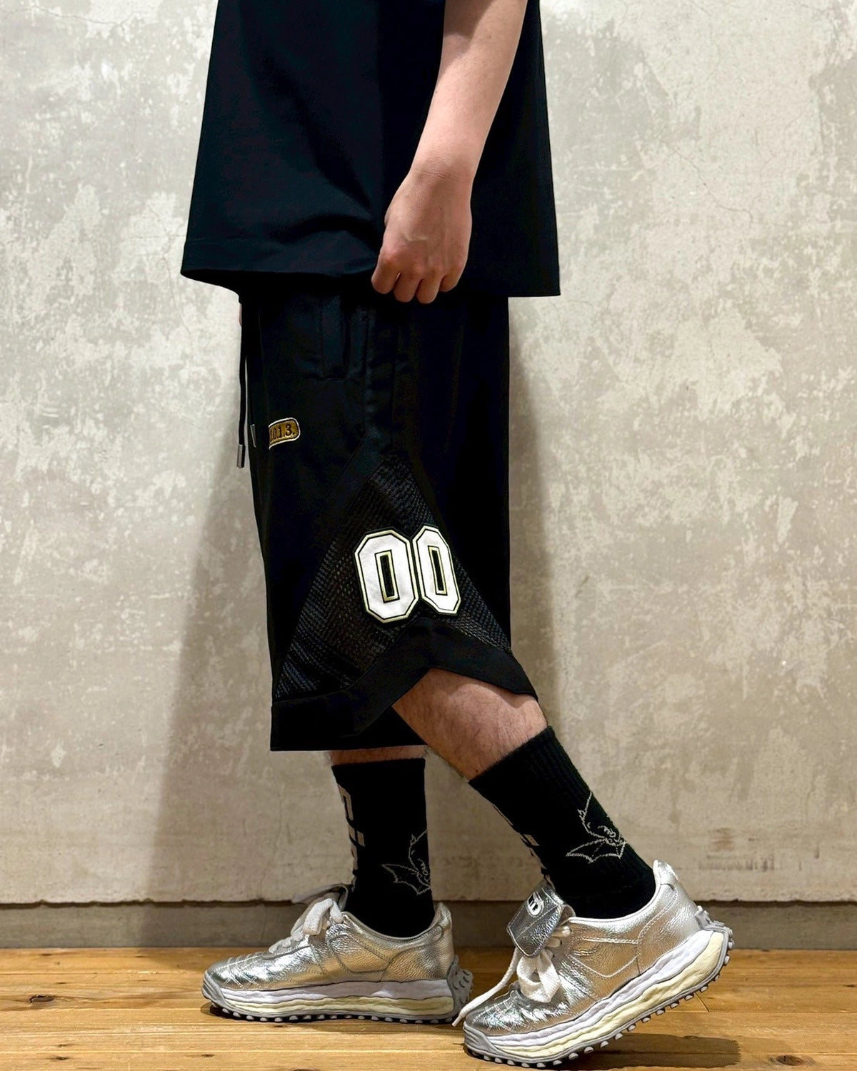 Off-White™ / BANKNOTE HOCKEY SHORTS (OMCS25-RTW0209)
