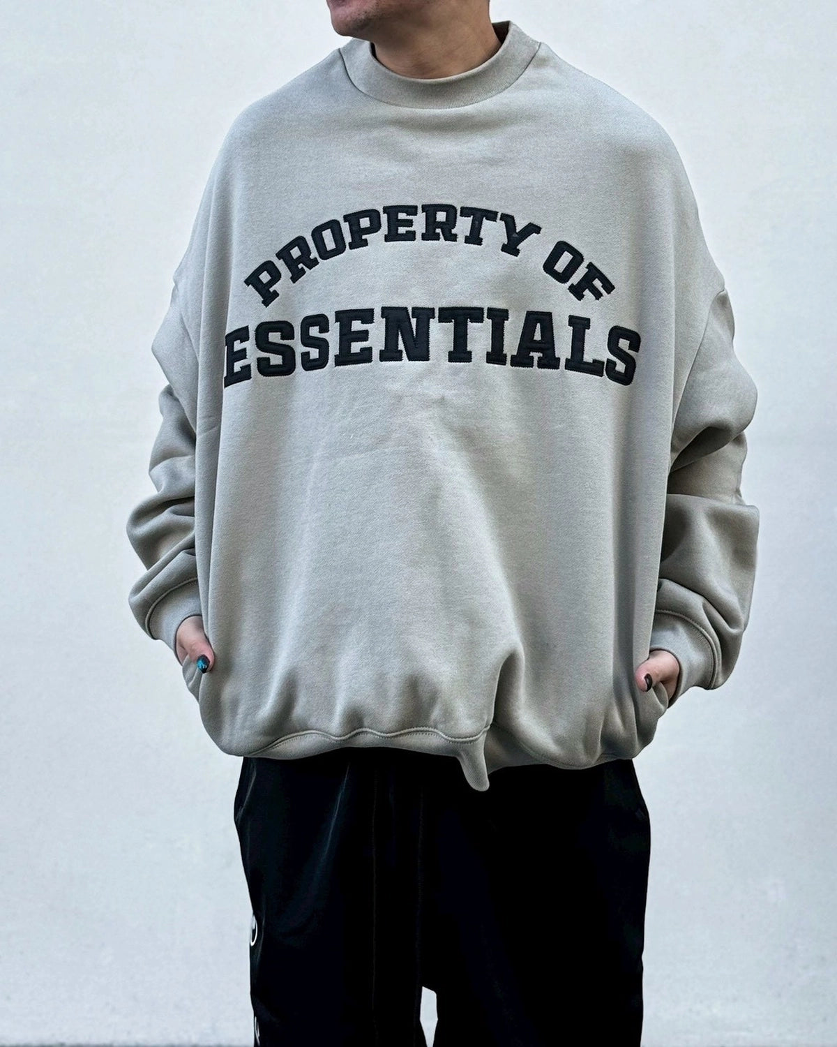 ESSENTIALS の PROPERTY LOUNGE CREWNECK SWEATSHIRT (192SP266921F)