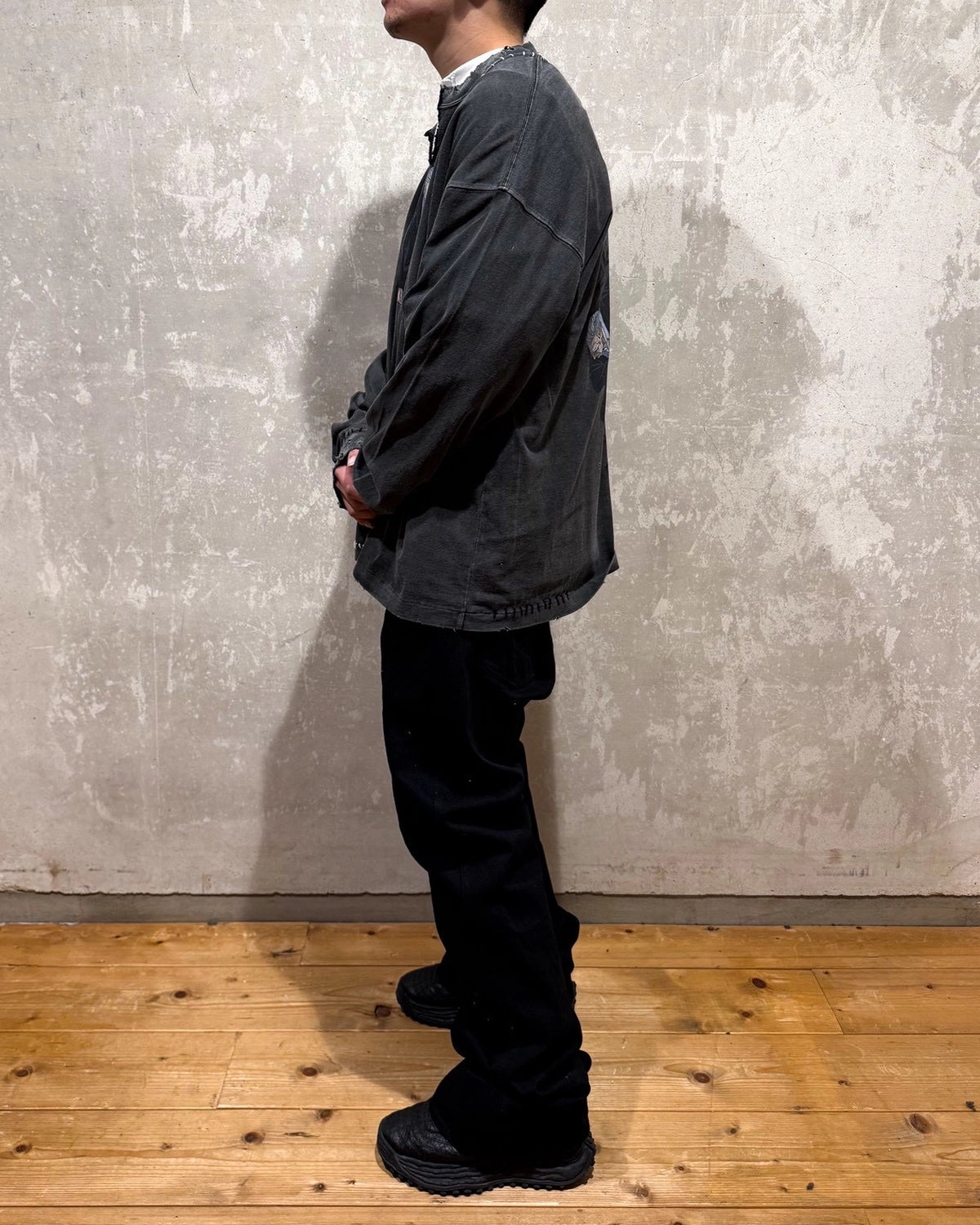 THE SUGAR PUNCH × MINUS × SAKAMOTO DAYS / L/S T-Shirt -TAKAMURA- (TSMM25SM002)