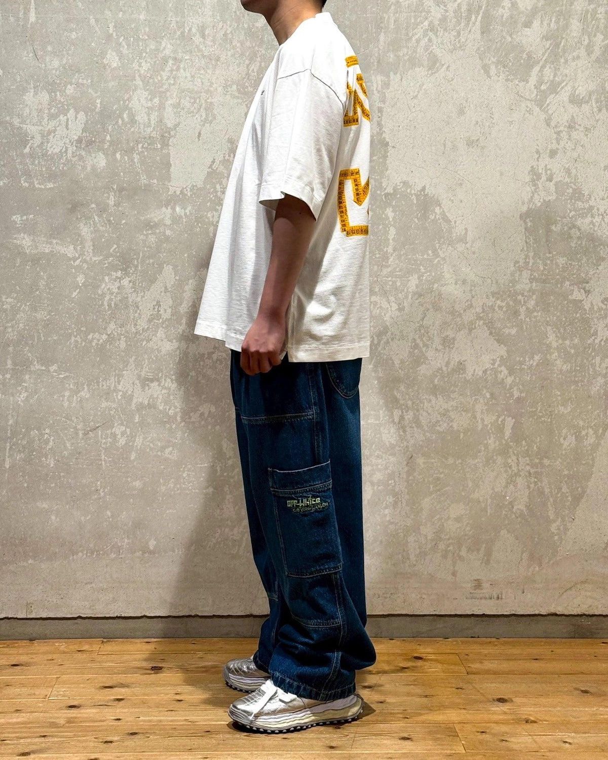 Off-White™ / TAPE ARROW SKATE S/S TEE (OMAS25-RTW0058)