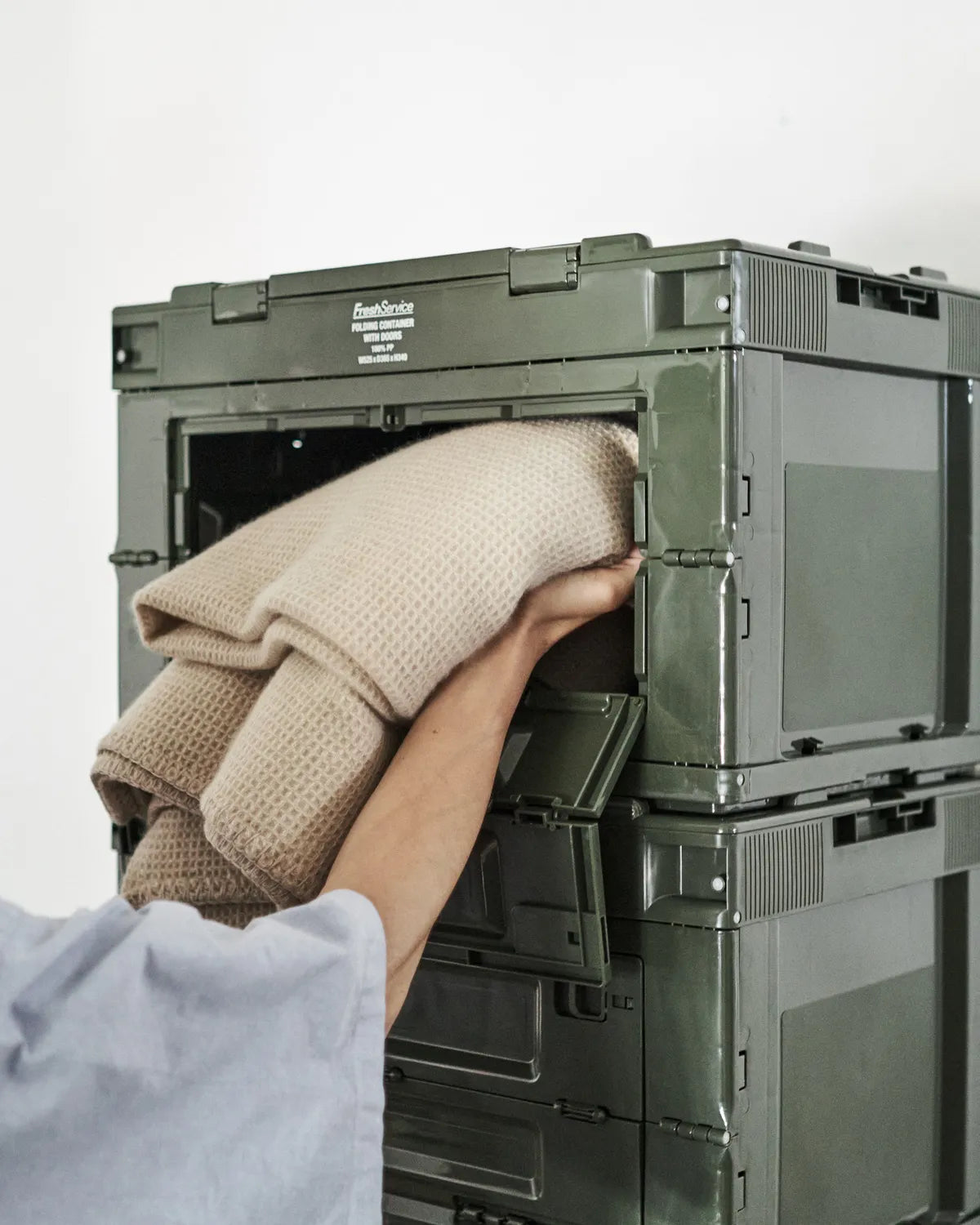 FreshService / FOLDING CONTAINER w/2 DOORS (FSP253-99048B)
