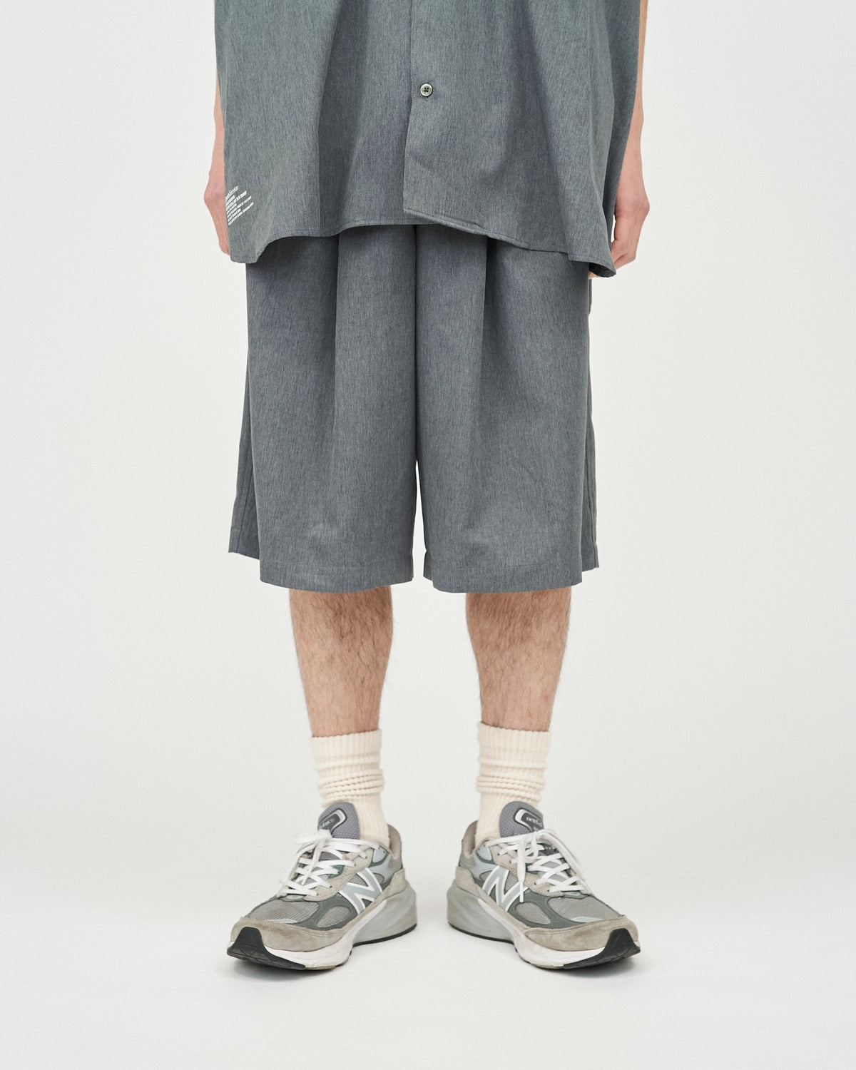 FreshService / COOLFIBER TWO TUCK EASY SHORTS (FSC252-40027)