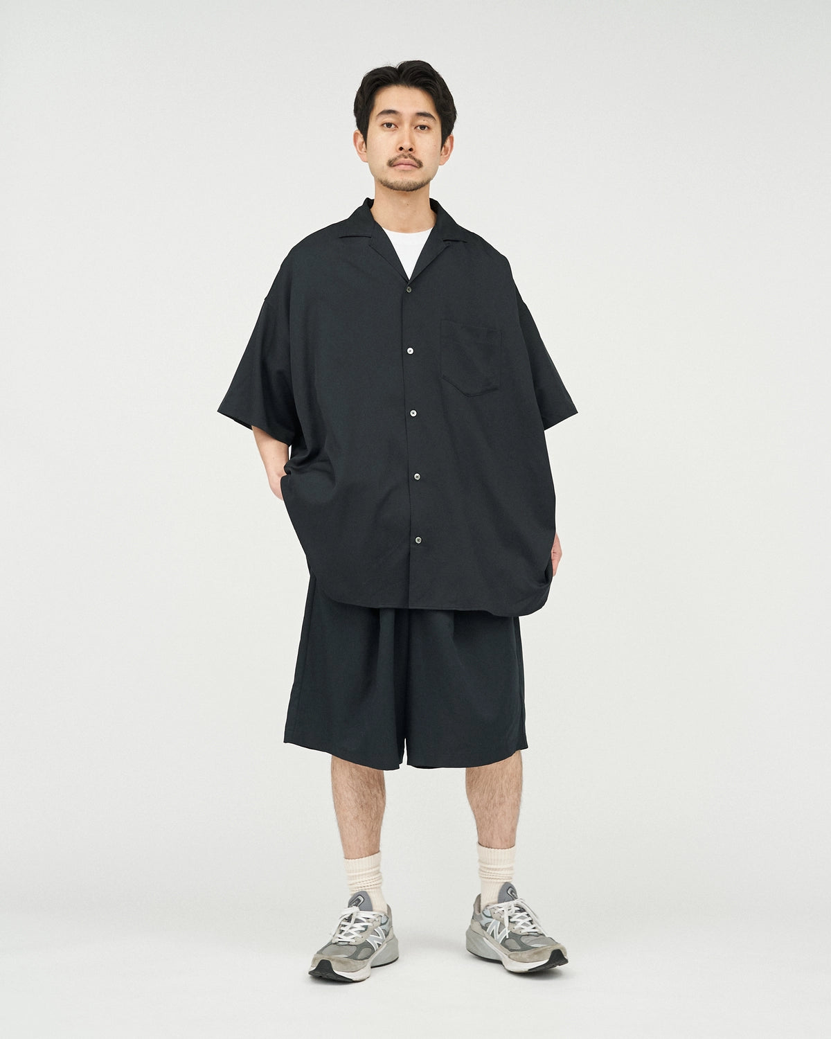 FreshService / COOLFIBER TWO TUCK EASY SHORTS (FSC252-40027)