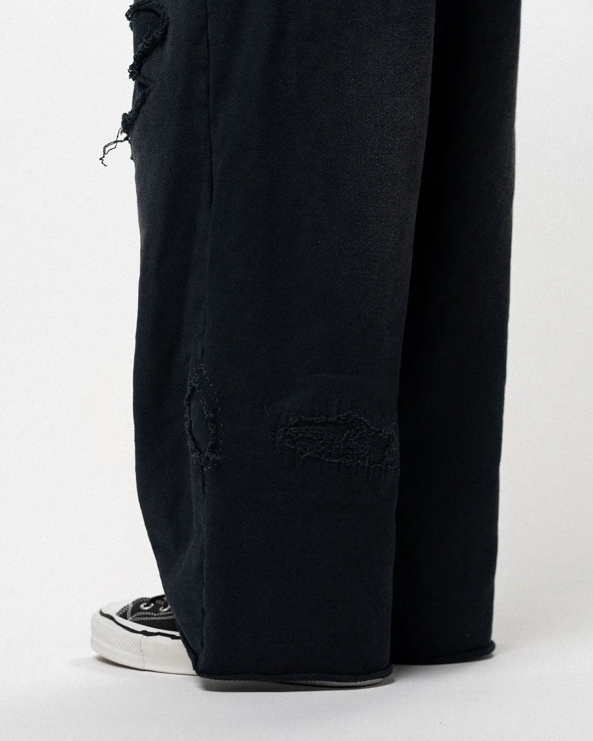 KAMIYA / Repaired Name Patch Wide Sweat Pants (G16PT071)