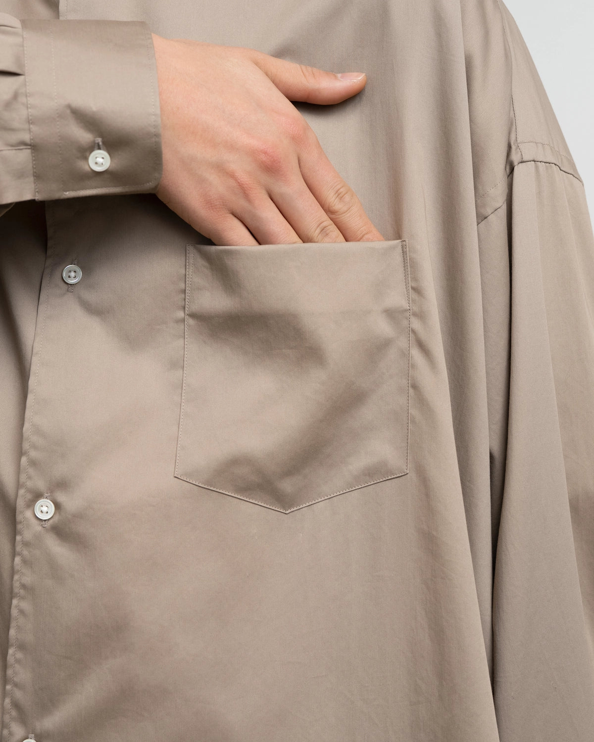 Graphpaper / Silicon Poplin Oversized Band Collar Shirt (GM261-50181)