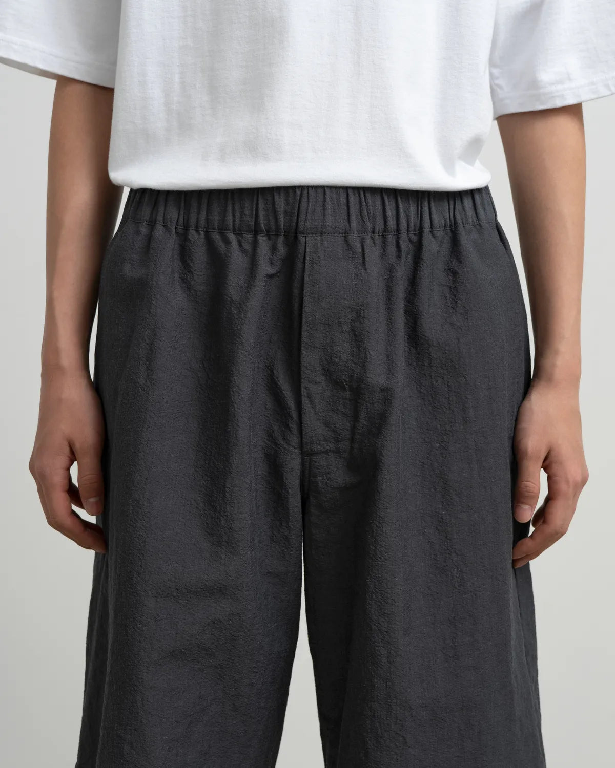Graphpaper / Cotton Linen Seersucker Track Shorts (GM262-40036)
