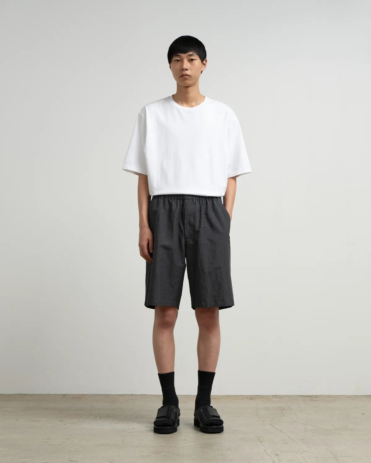 Graphpaper / Cotton Linen Seersucker Track Shorts (GM262-40036)