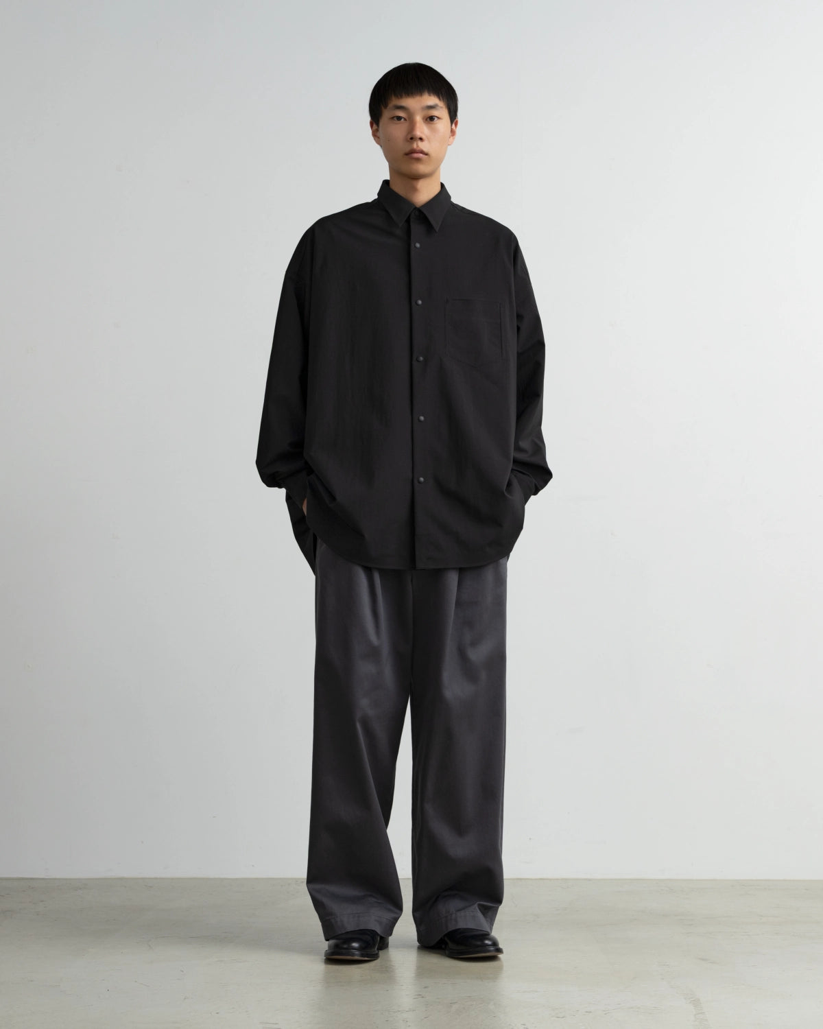 Graphpaper × DESCENTE / DESCENTE for Graphpaper L/S Oversized Regular Collar Shirt (DU263-50001)