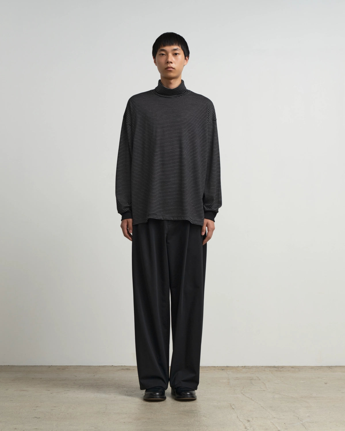 Graphpaper / Fine Wool Border L/S Turtle Neck Tee (GU263-70159B)