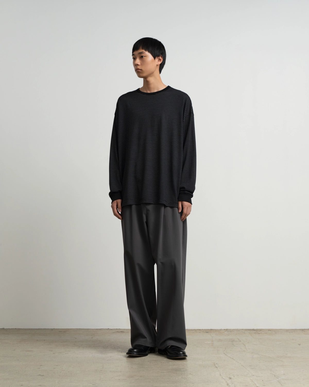 Graphpaper / Fine Wool Border L/S Crew Neck Tee (GU263-70158B)