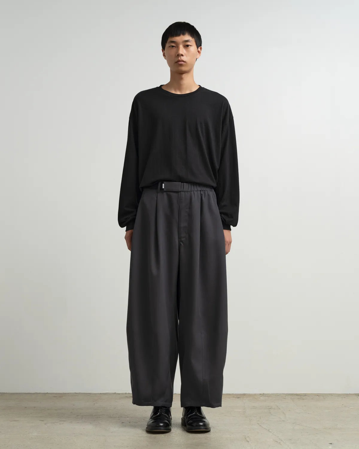 Graphpaper × is-ness / is-ness for GP Scale off Wool Balloon Chef Pants (GM263-40631I)