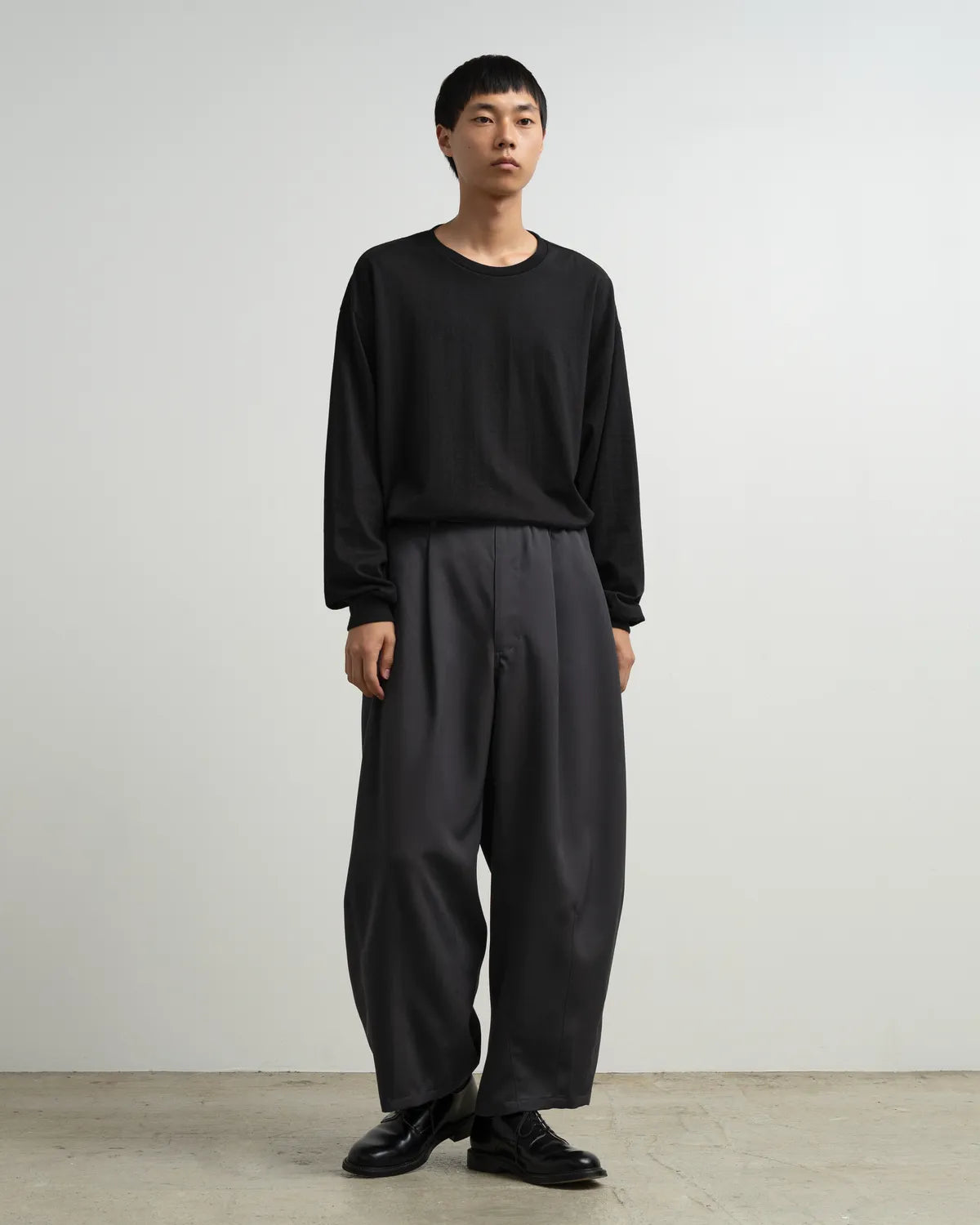 Graphpaper × is-ness / is-ness for GP Scale off Wool Balloon Chef Pants (GM263-40631I)
