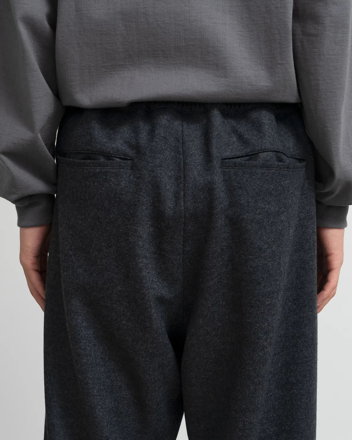 Graphpaper / Wool Smooth Flannel Easy Wide Pants (GU263-40523B)