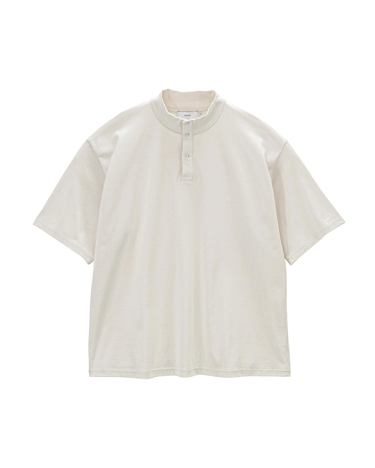 Graphpaper の Tri Spun Cotton S/S Henley High Neck Tee (GM261-70350)