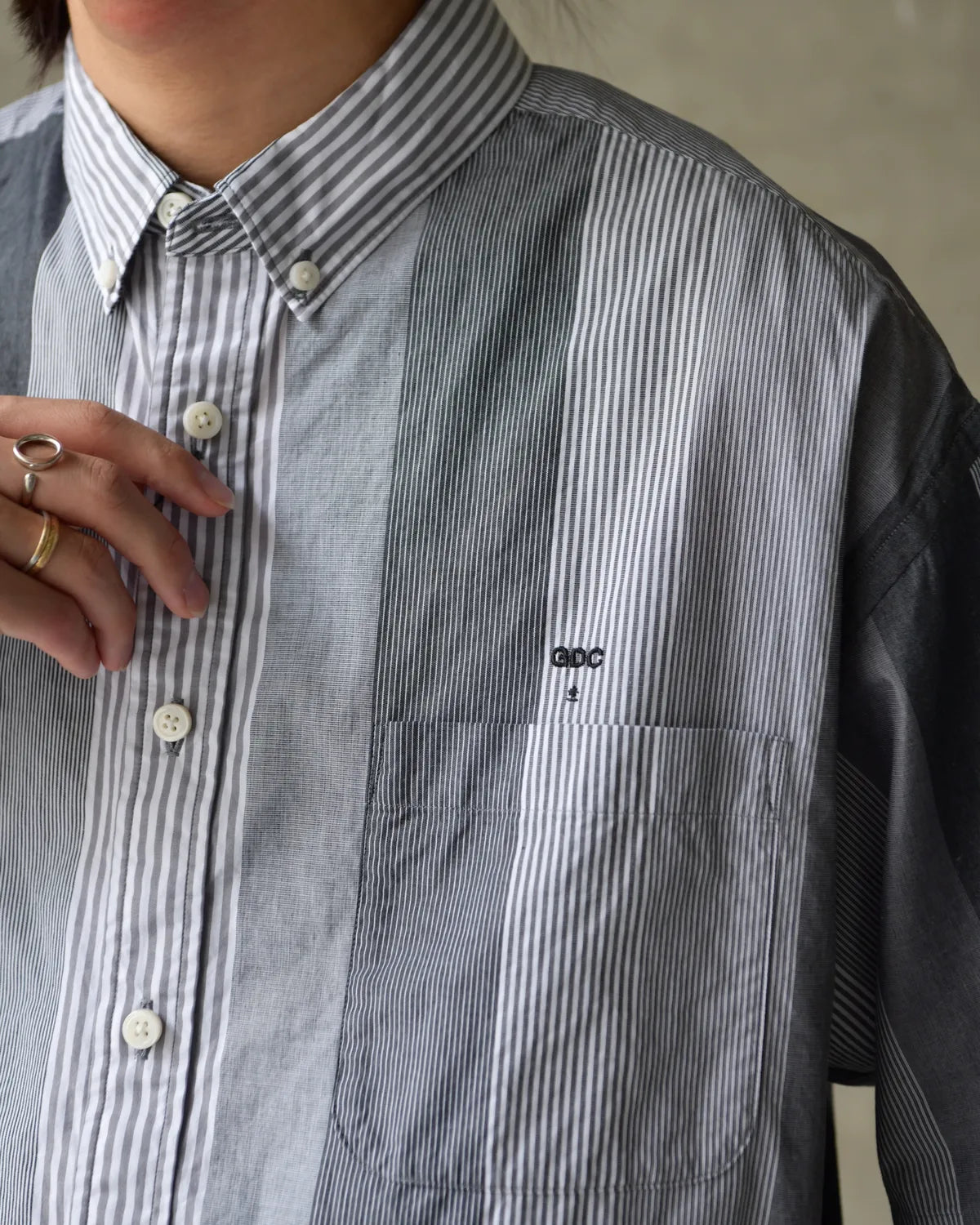 GDC / Stripe Shirt (GD0295-0204)