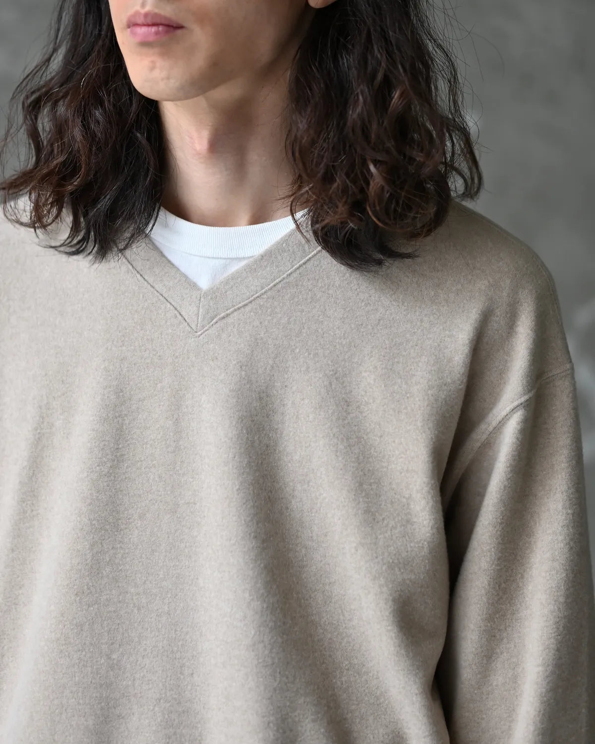 marka / V-NECK L/S TEE (M26C22CS04C)