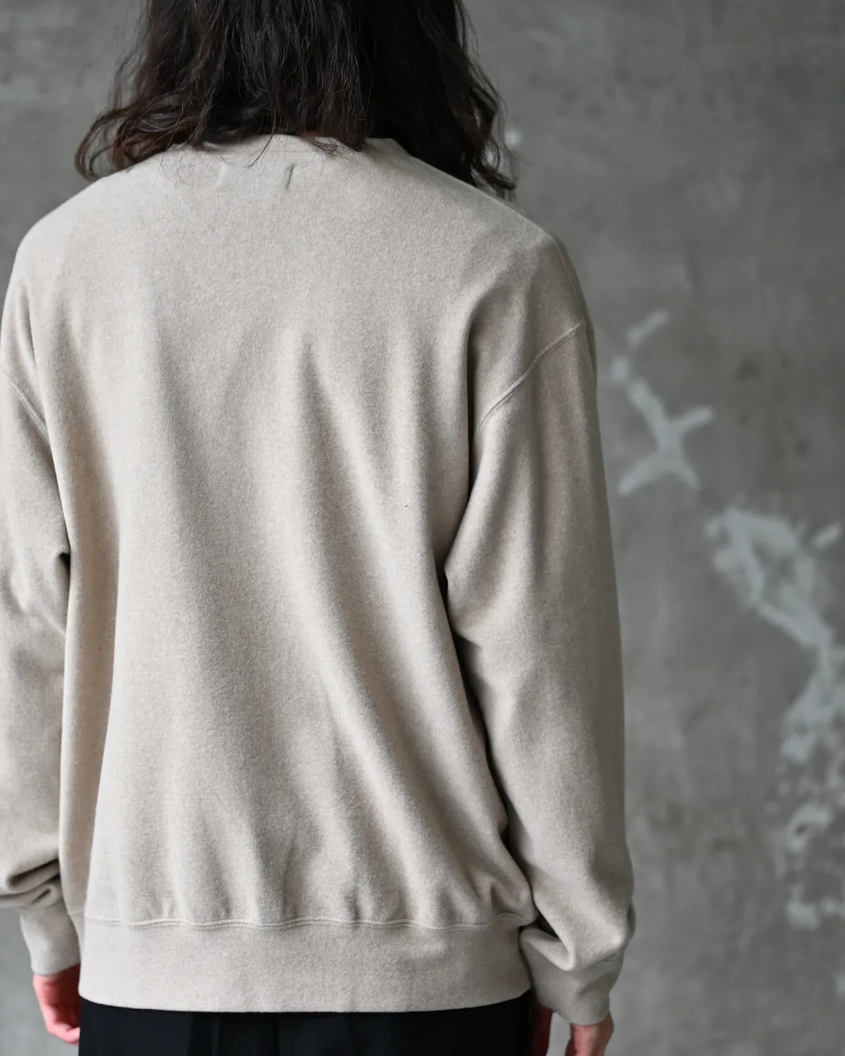 marka / V-NECK L/S TEE (M26C22CS04C)