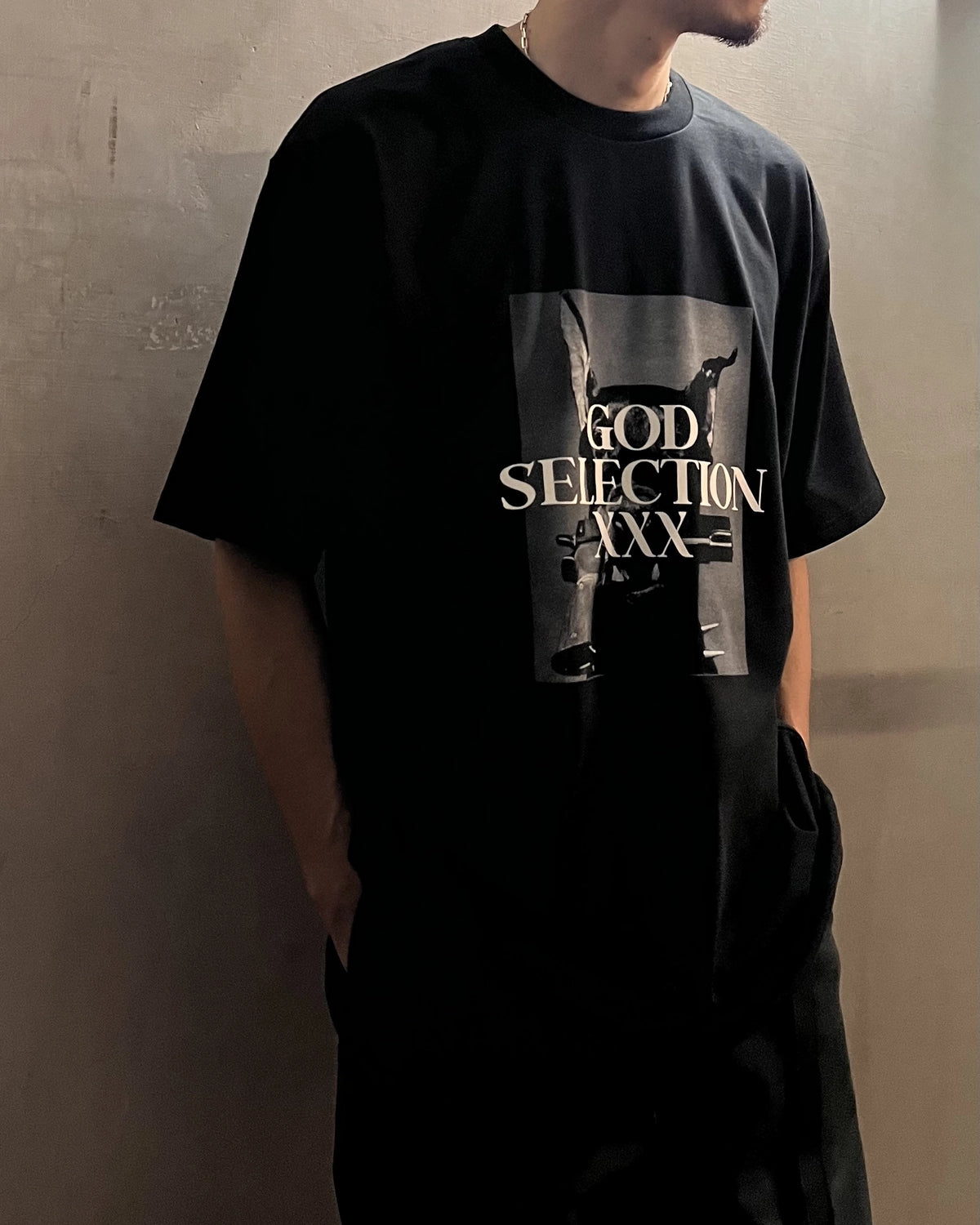 GOD SELECTION XXX / Doberman & Gun Logo Photo Tee (GX-S26-ST-16)