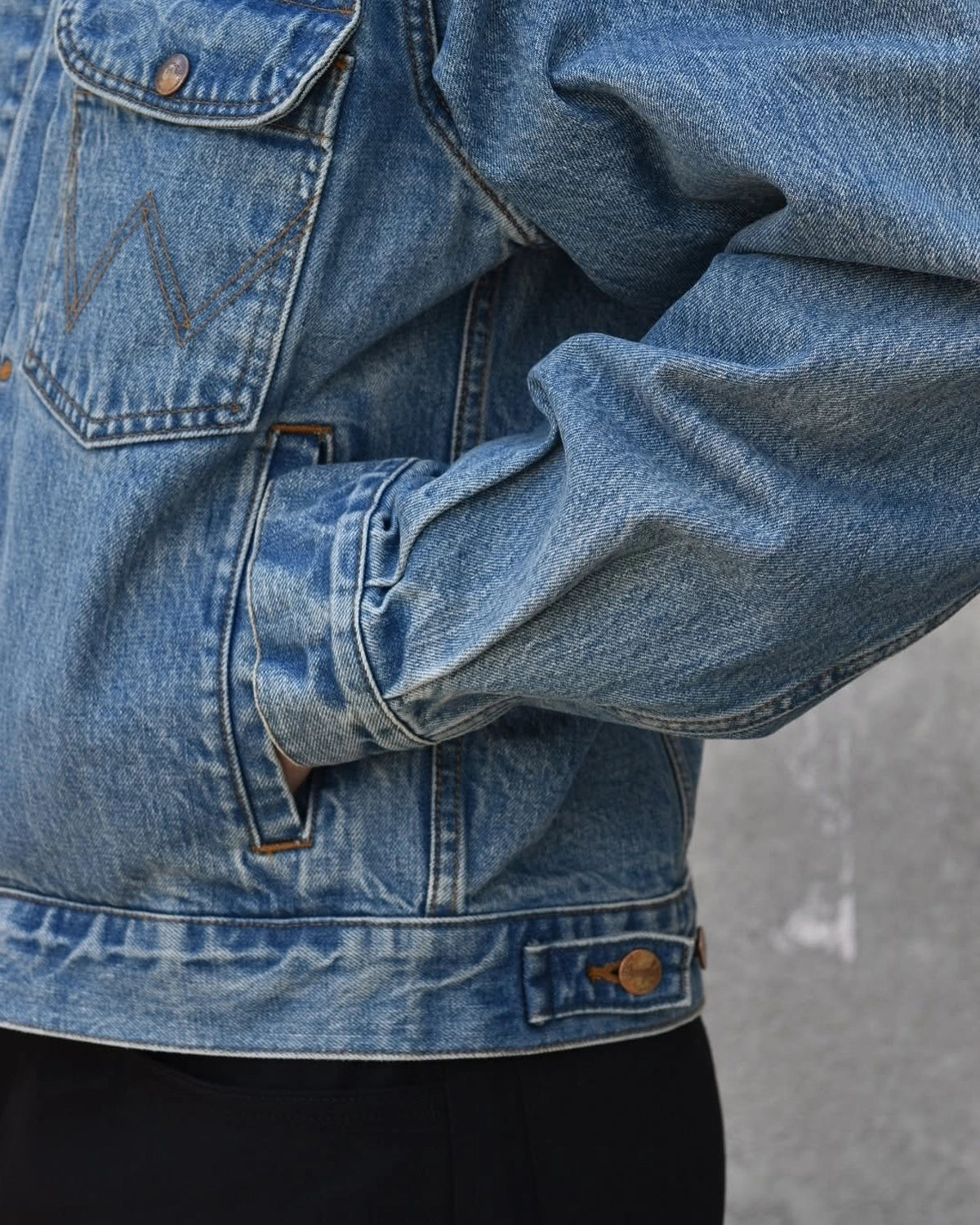 WACKO MARIA × WRANGLER / WASHED DENIM TRUCKER JACKET -TYPE-2- (25SS-WMO-WG02)
