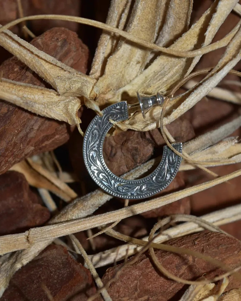 ANTIDOTE BUYERS CLUB/ENGRAVED HOOP EARRING(SINGLE)