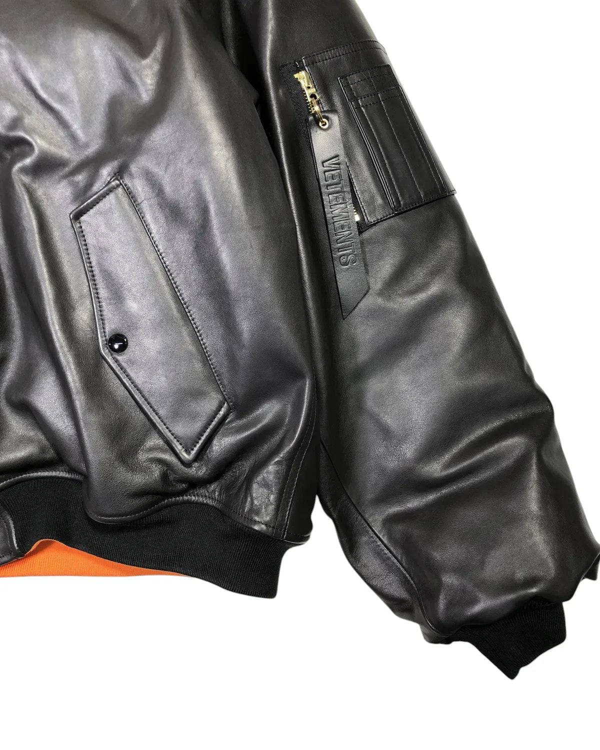 VETEMENTS / OVERSIZED LEATHER BOMBER JACKET (UH76LB300B)