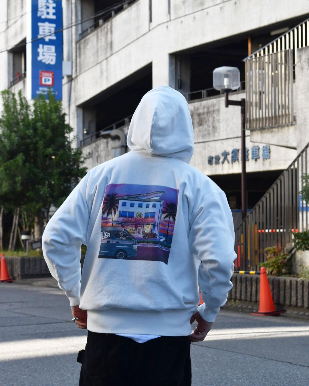 CHALLENGER / CHALLENGER × MOON EQUIPPED HOODIE