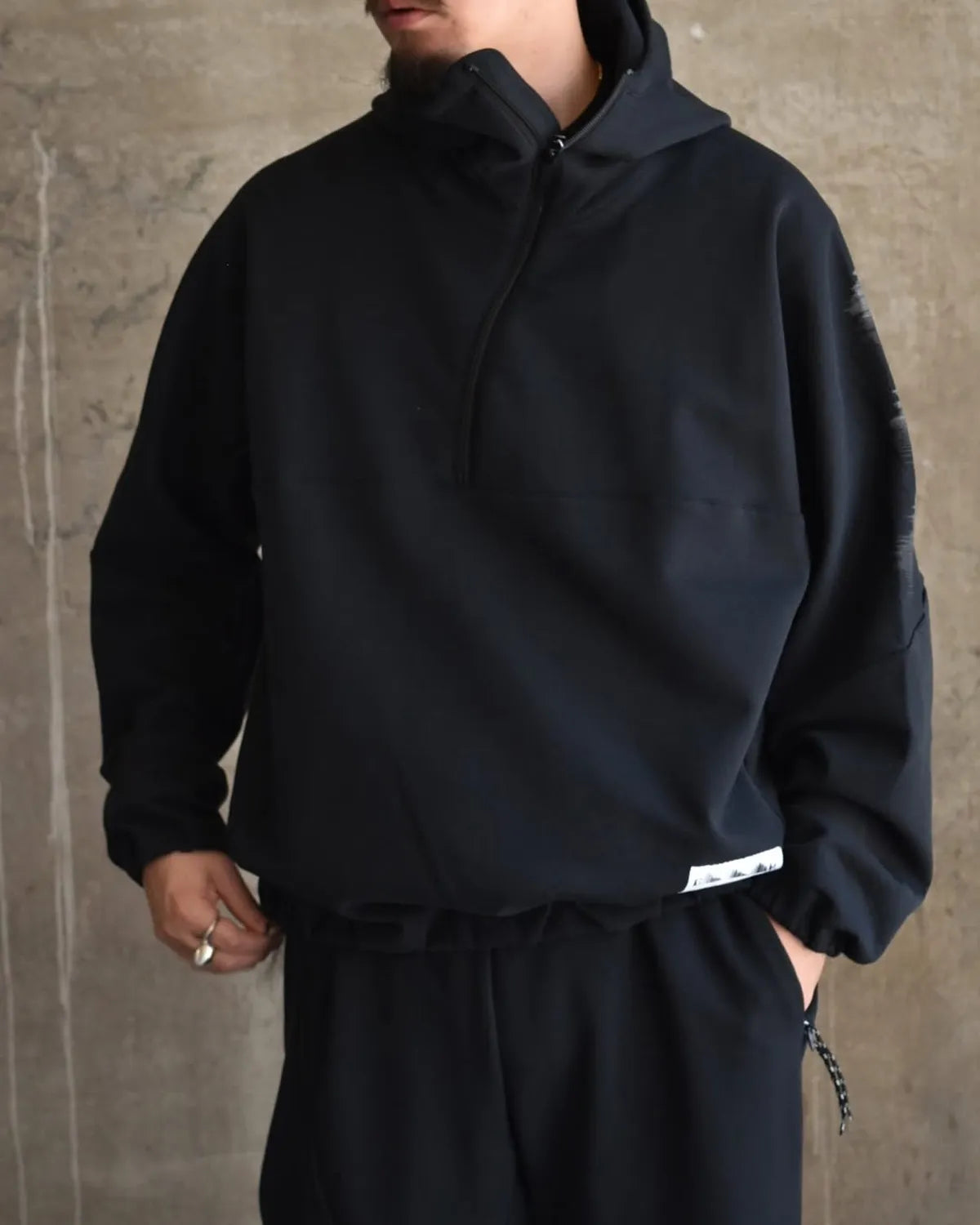ALMOSTBLACK / PLRTC HINECK HOOD CUTSEY (25AWGAB-CS01)