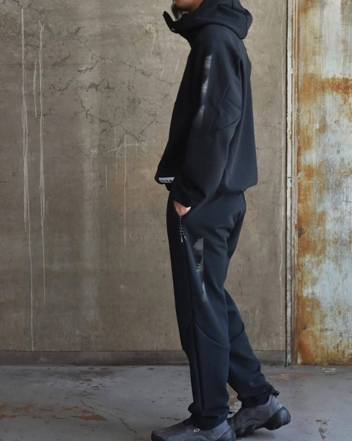 ALMOSTBLACK / PLRTC HINECK HOOD CUTSEY (25AWGAB-CS01)