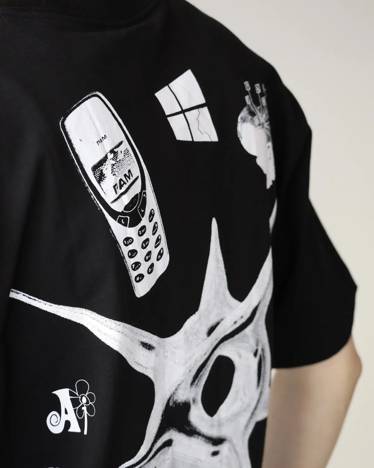 P.A.M.(Perks And Mini) / SS TEE - MONTAGE (1601/C)