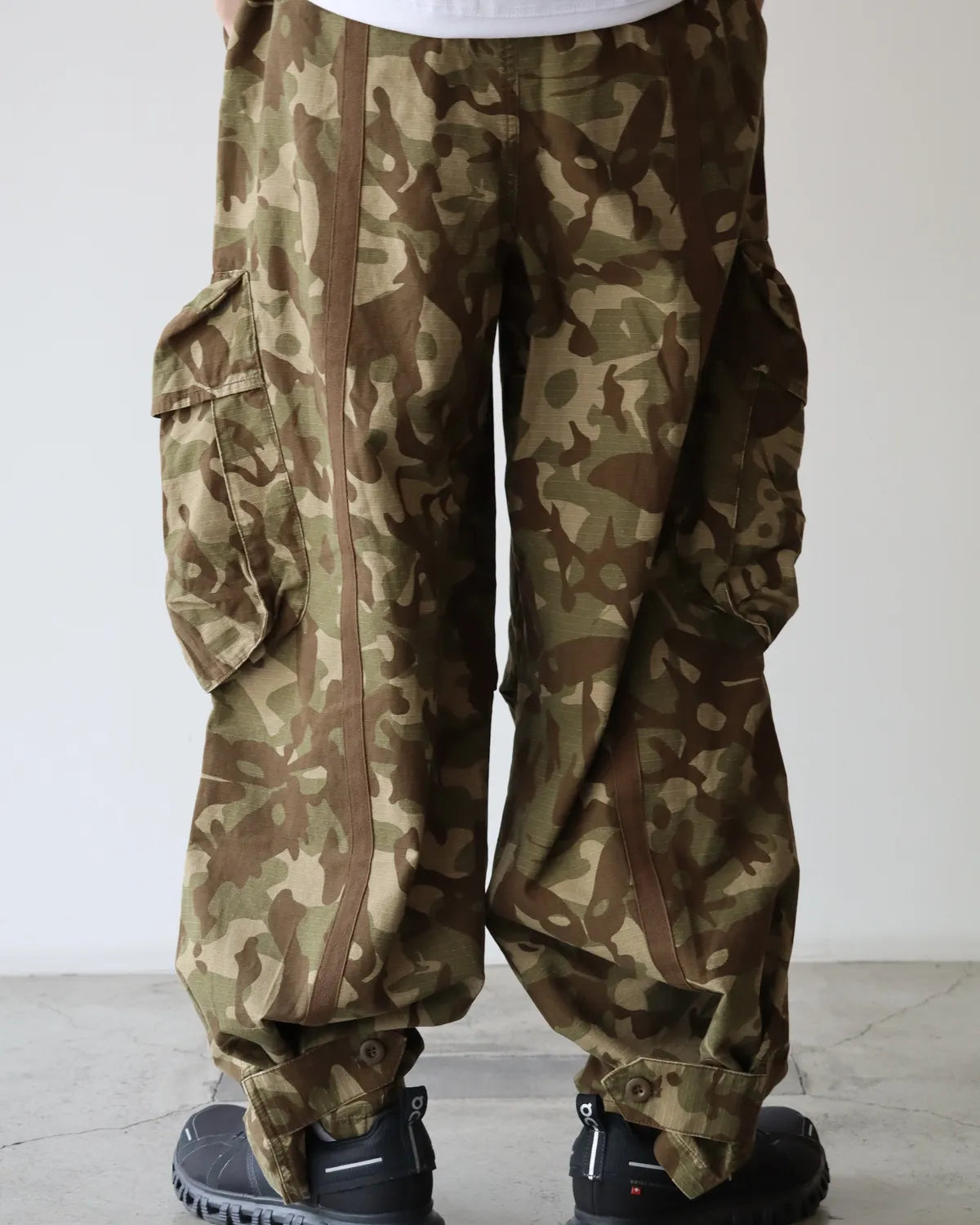 P.A.M.(Perks And Mini) / GARDEN VARIETY CAMO CHOW PANTS (80086/A)