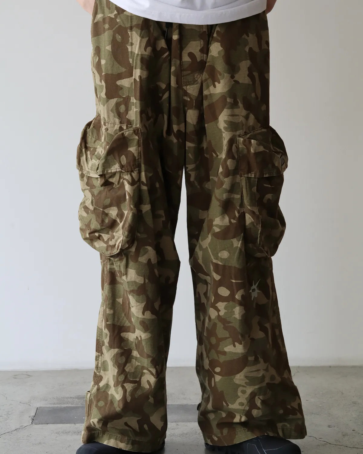 P.A.M.(Perks And Mini) / GARDEN VARIETY CAMO CHOW PANTS (80086/A)