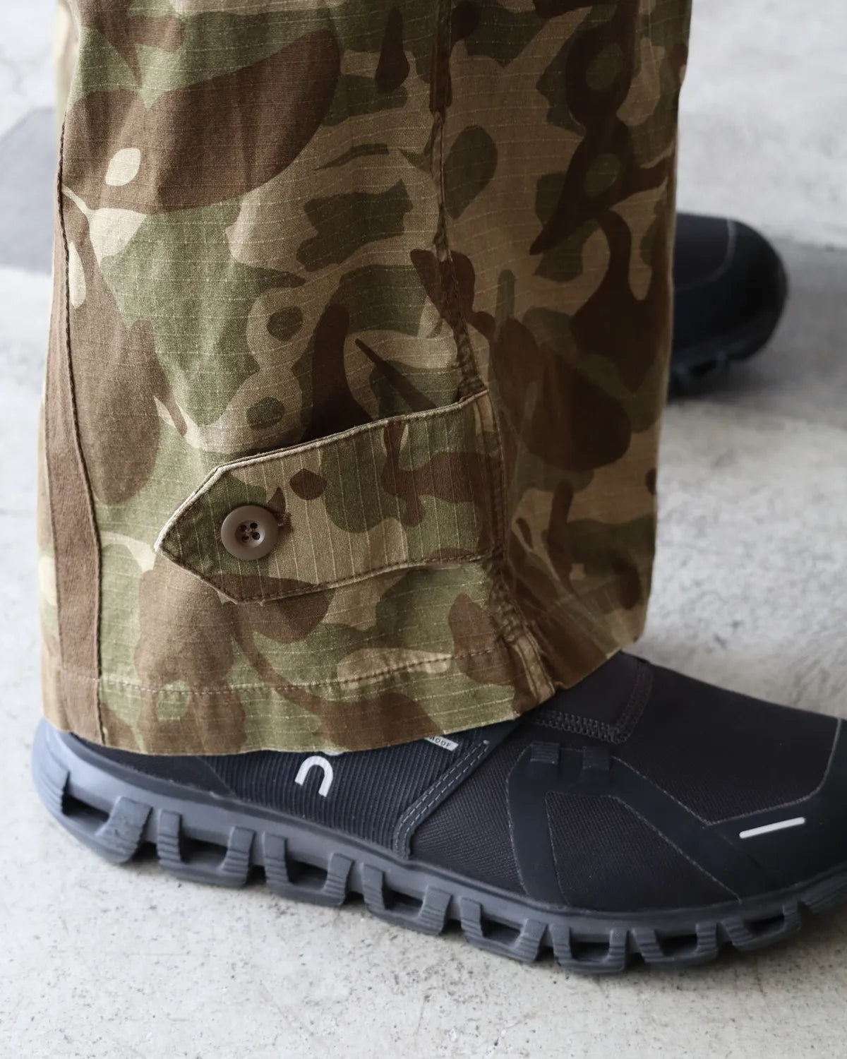 P.A.M.(Perks And Mini) / GARDEN VARIETY CAMO CHOW PANTS (80086/A)