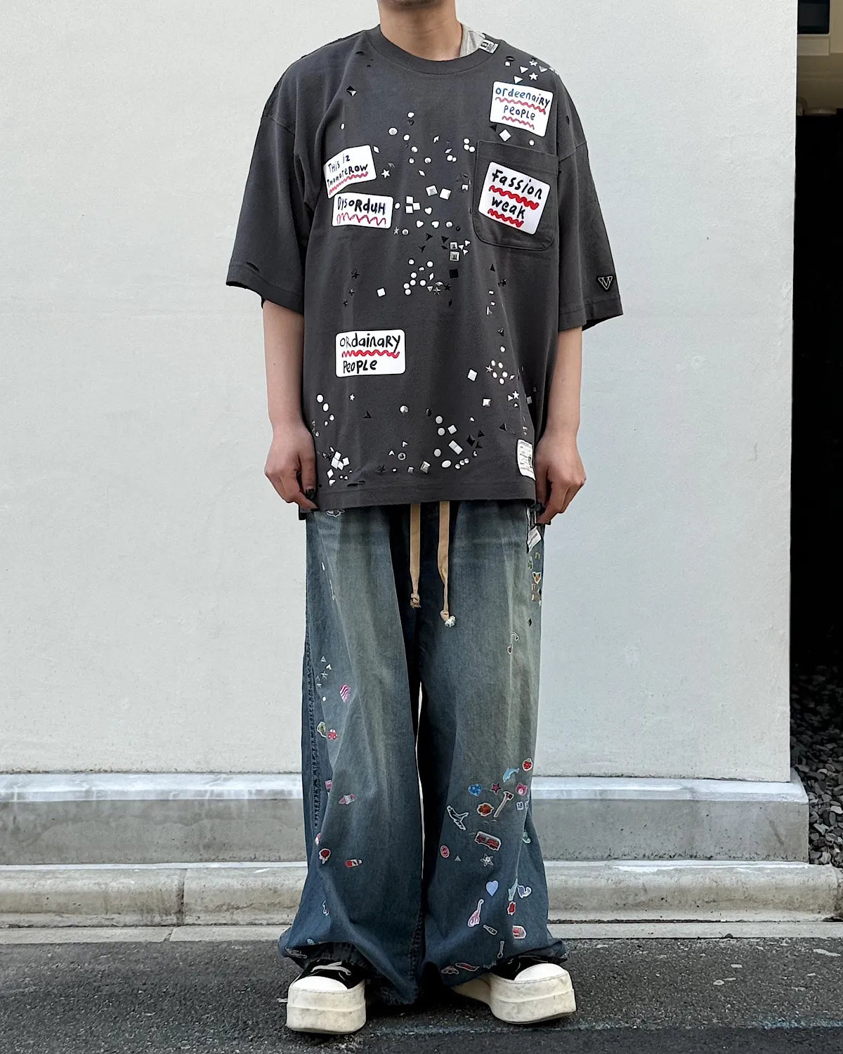 Maison MIHARA YASUHIRO / Embellished Sticker T-shirt (A16TS592)