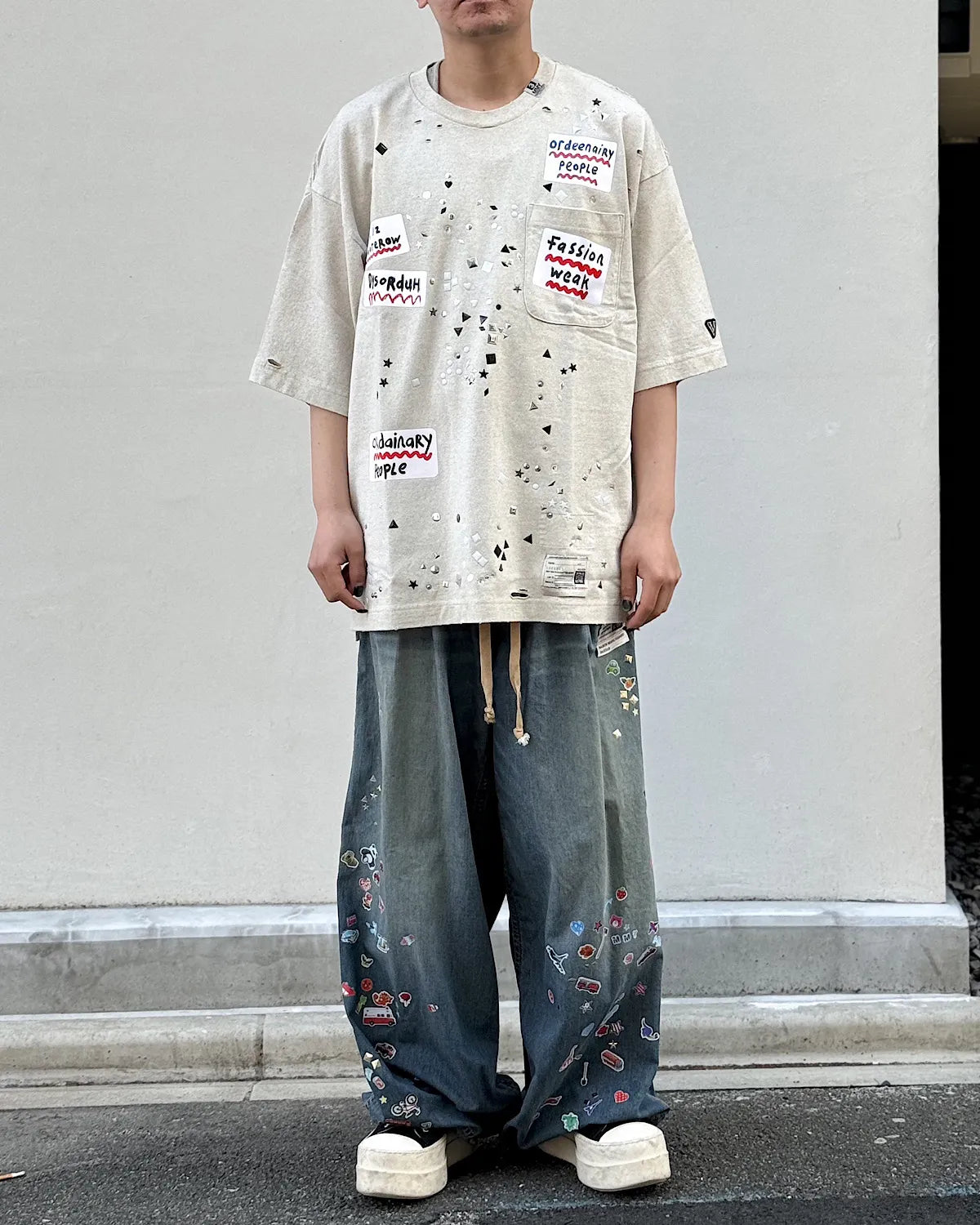 Maison MIHARA YASUHIRO / Embellished Sticker T-shirt (A16TS592)