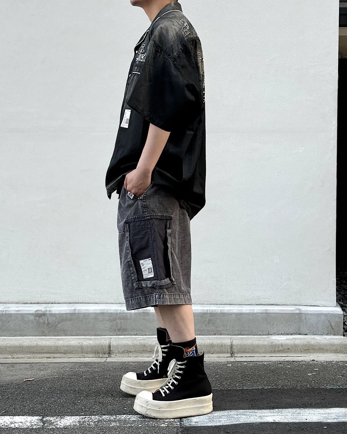 Maison MIHARA YASUHIRO / Cotton Satin Cargo Shorts (J16PT173)