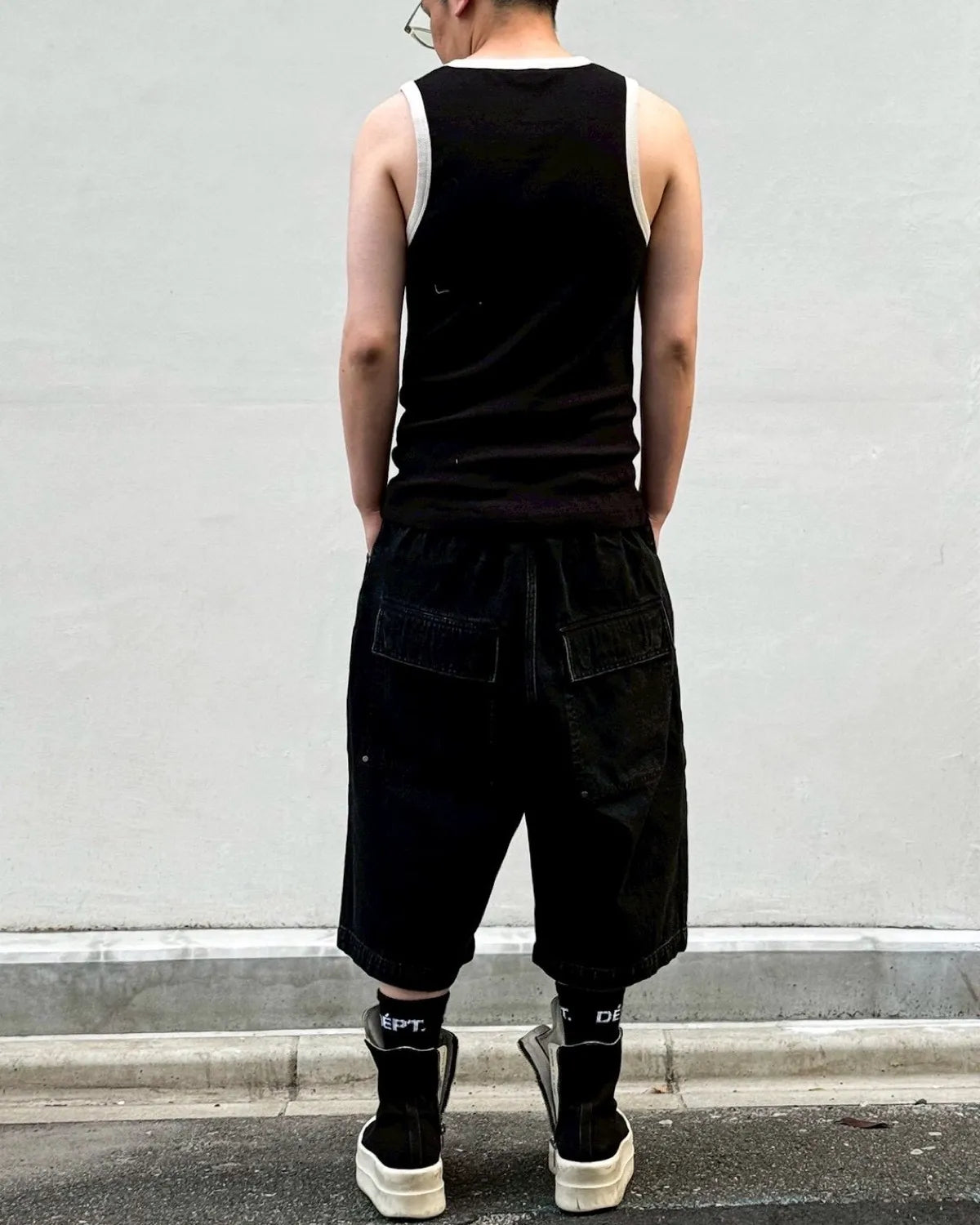 entire studios / Contro Tank (ESSS26TA012636269)