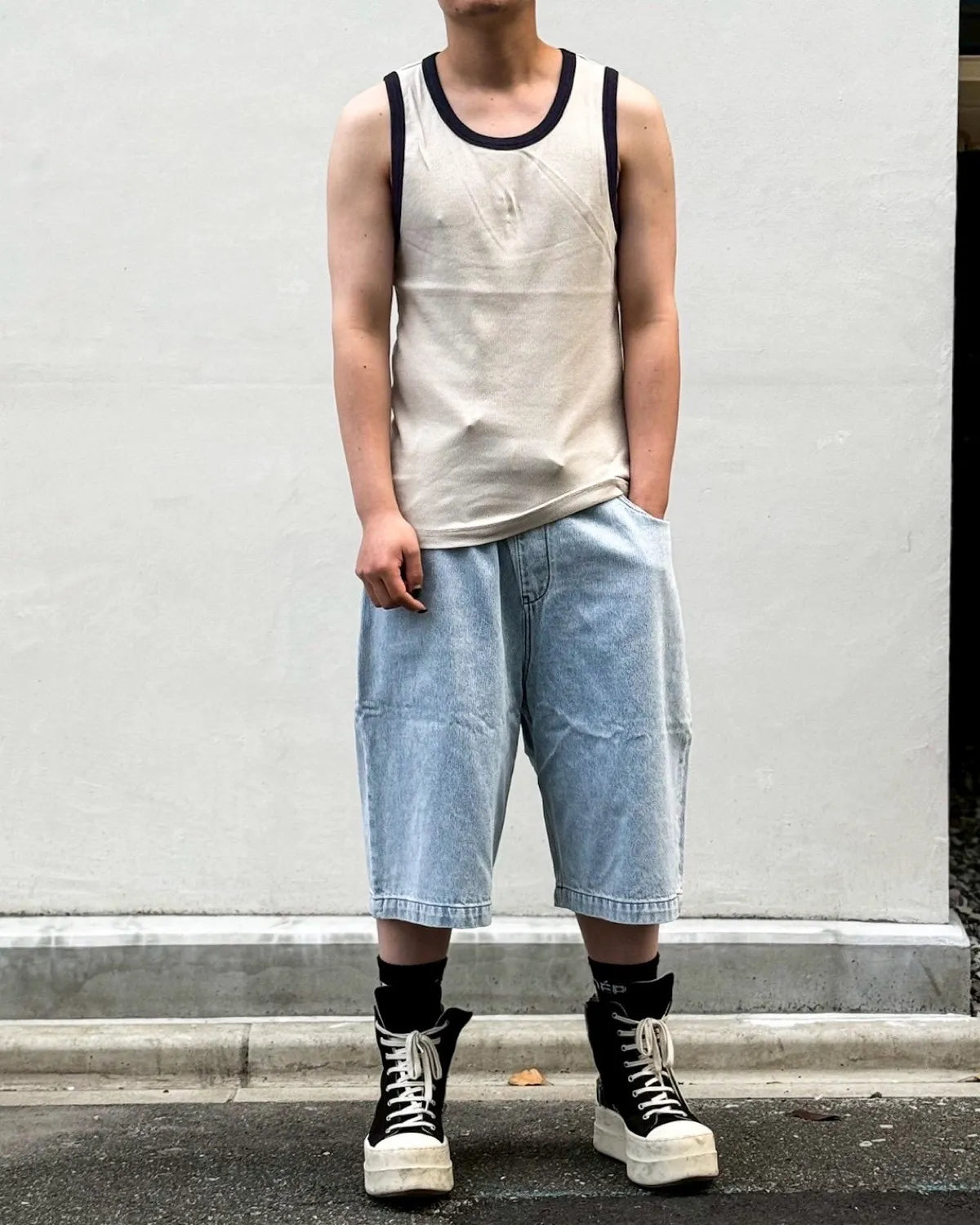 entire studios / Contro Tank (ESSS26TA012636269)