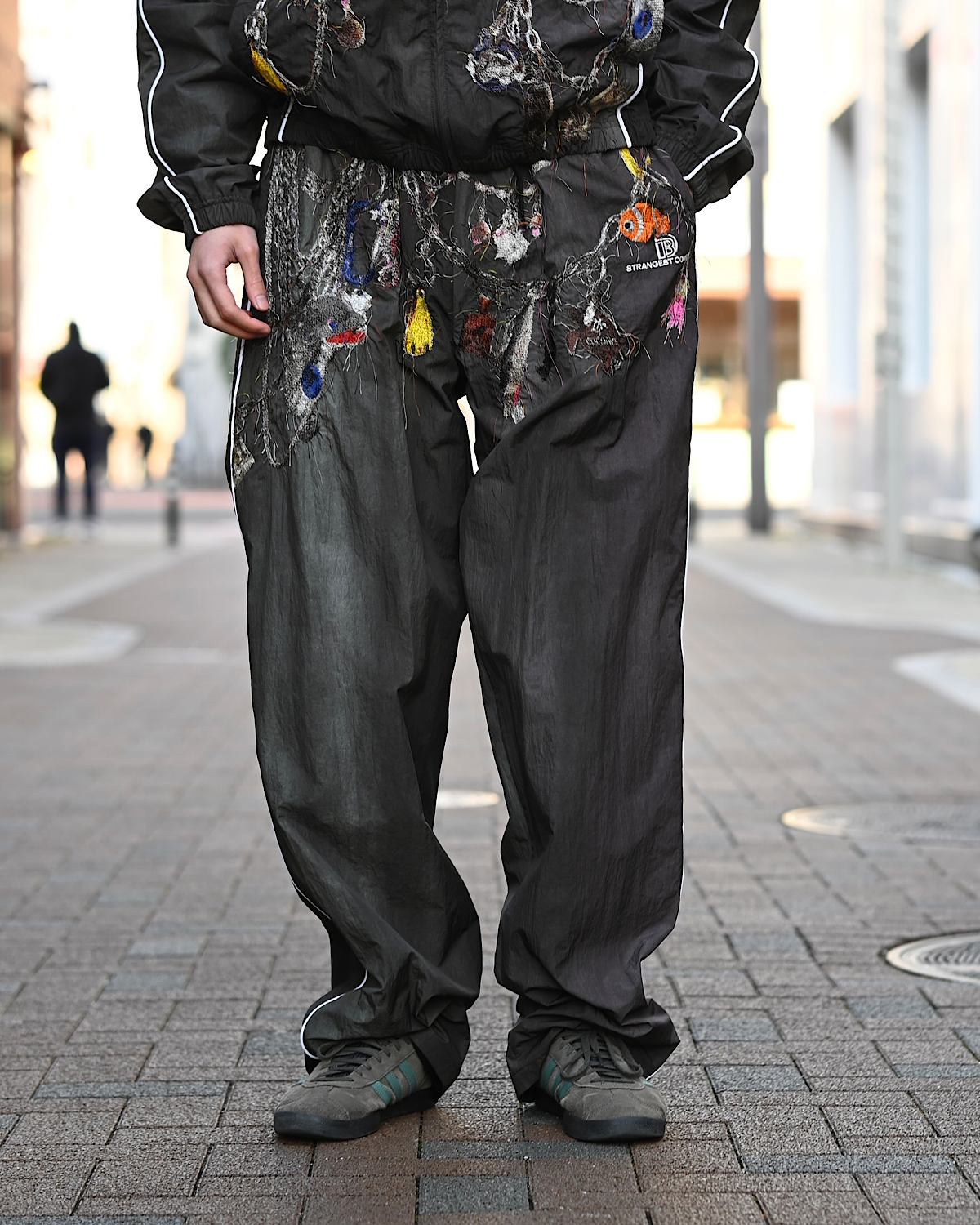 doublet / EMBROIDERED CHAIN TRACK PANTS (26SS22PT354)