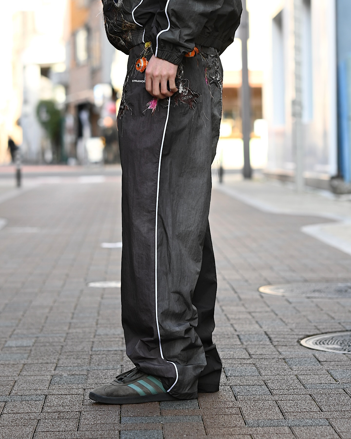 doublet / EMBROIDERED CHAIN TRACK PANTS (26SS22PT354)