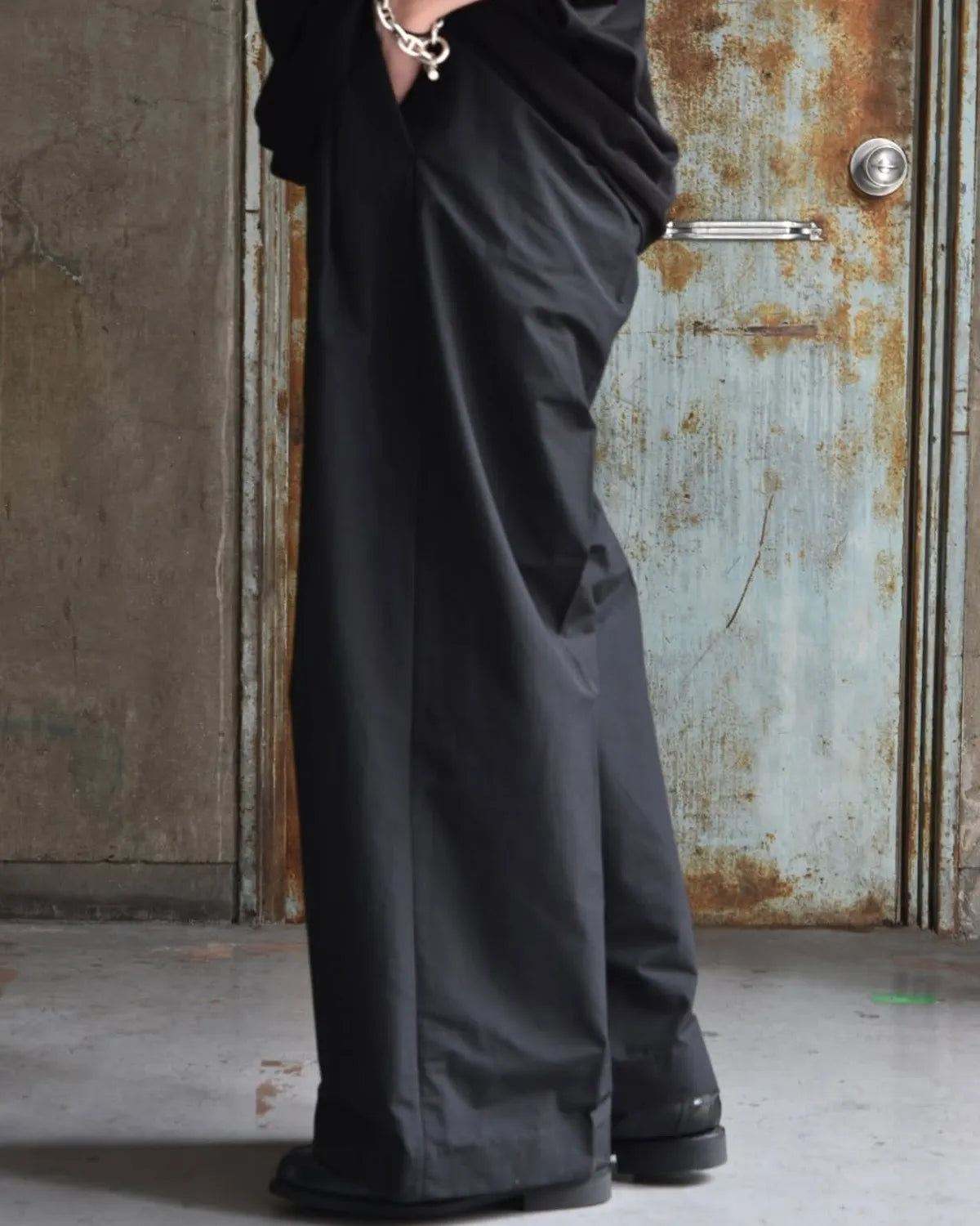 COOTIE PRODUCTIONS® × BARACUTA / EWP 2 Tuck Trousers (BRCT-CTE-25S-101)