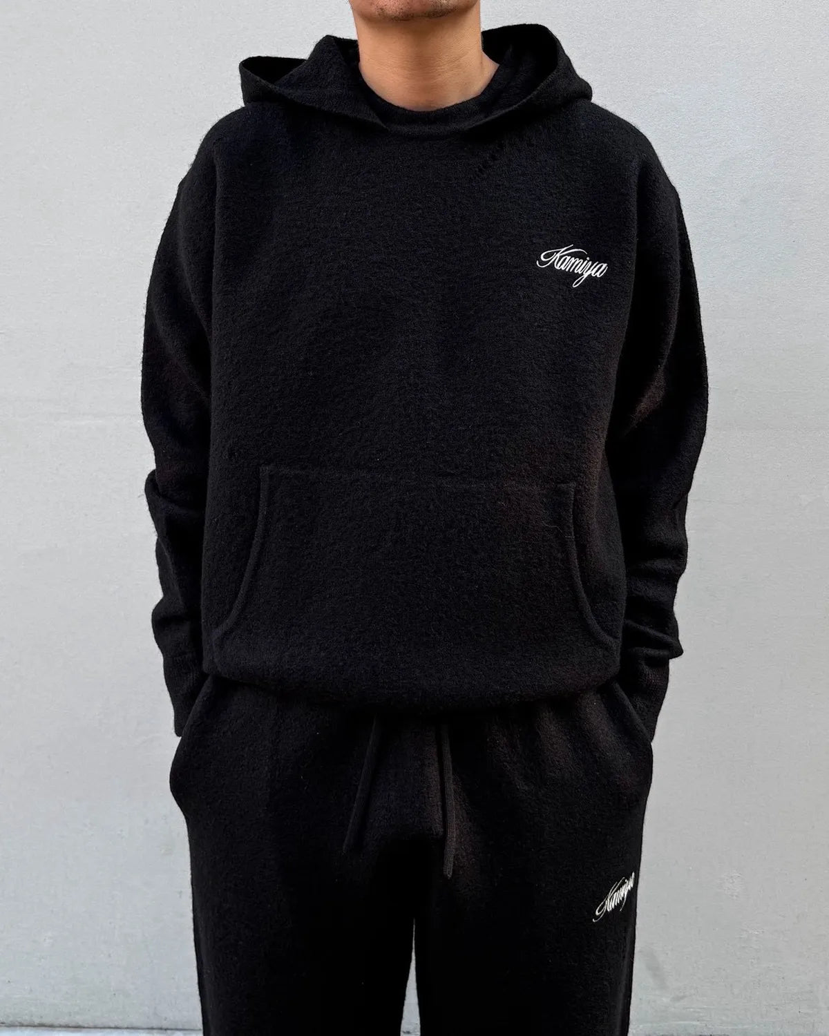 KAMIYA の Embroidered Felted Wool Knit Hoodie (G17HD083)