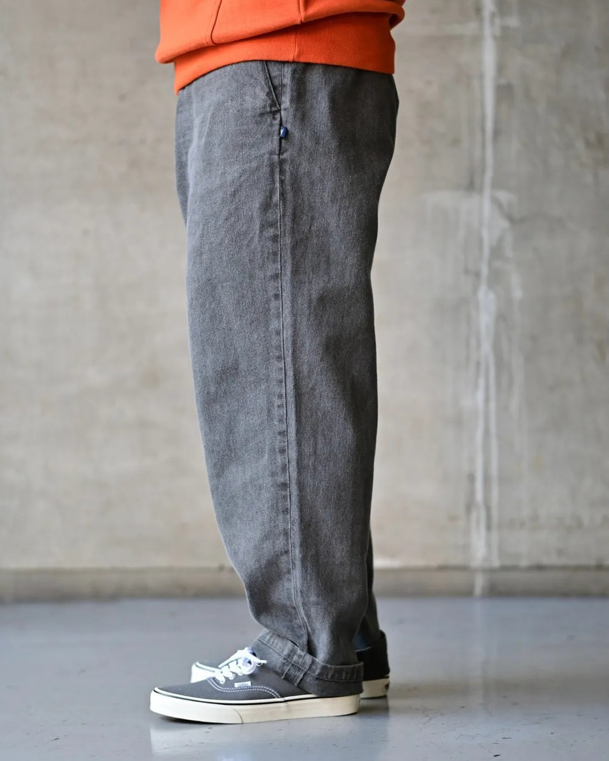 DESCENDANT / DC-6 TWILL TROUSERS PIGMENT DYE (262WVDS-PTM01)
