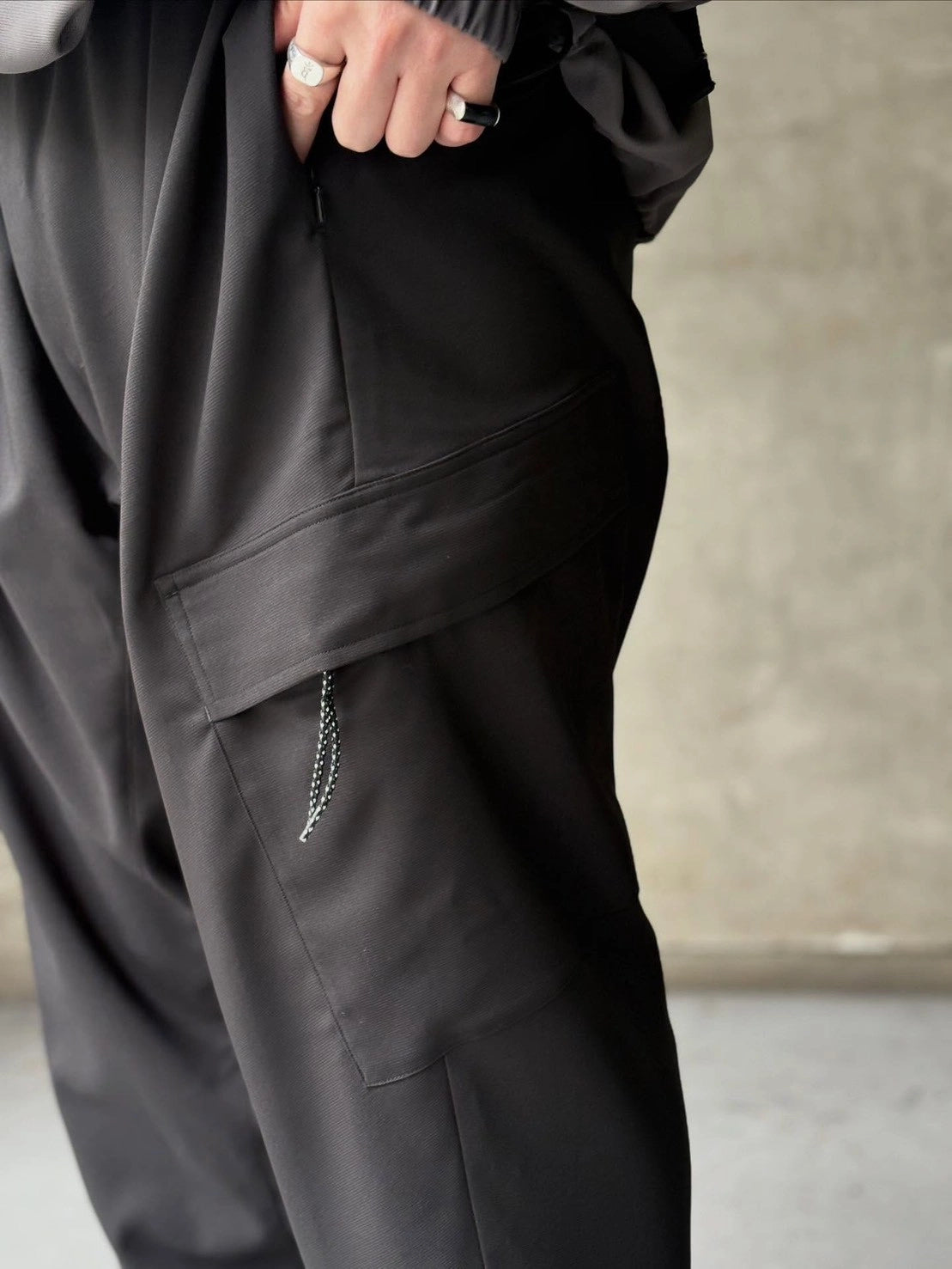 ALMOSTBLACK / WVN WATER-REPELLENT TWO TUCK (GAB-P-4-1)